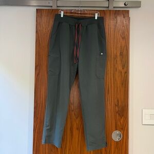 Figs Green Balsam XL Cargo Tall Pants with Tapered Fit